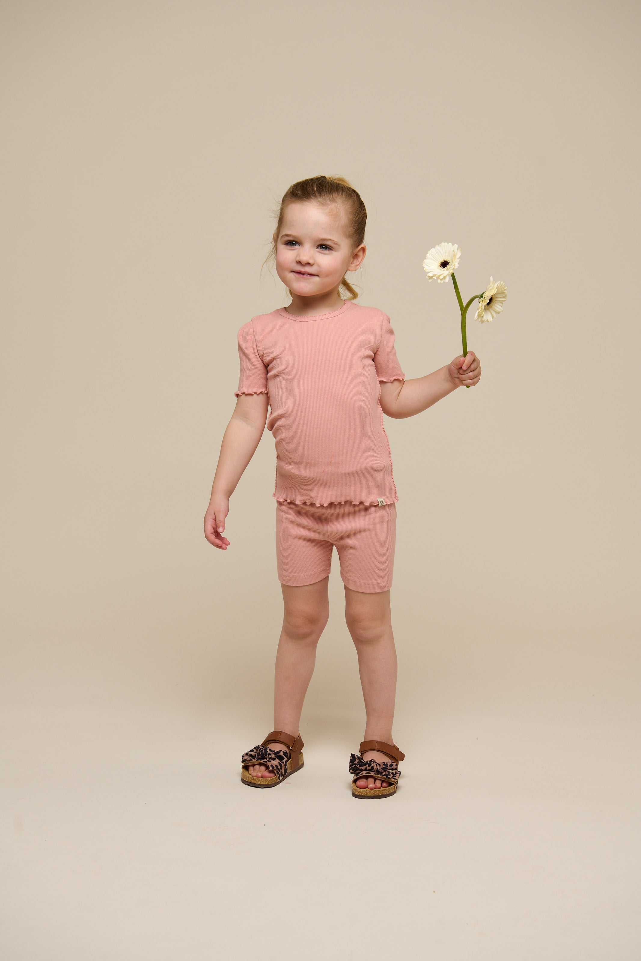 Rib T-shirt van Modal - Kids - Rose Tan | 101298 Lottie
