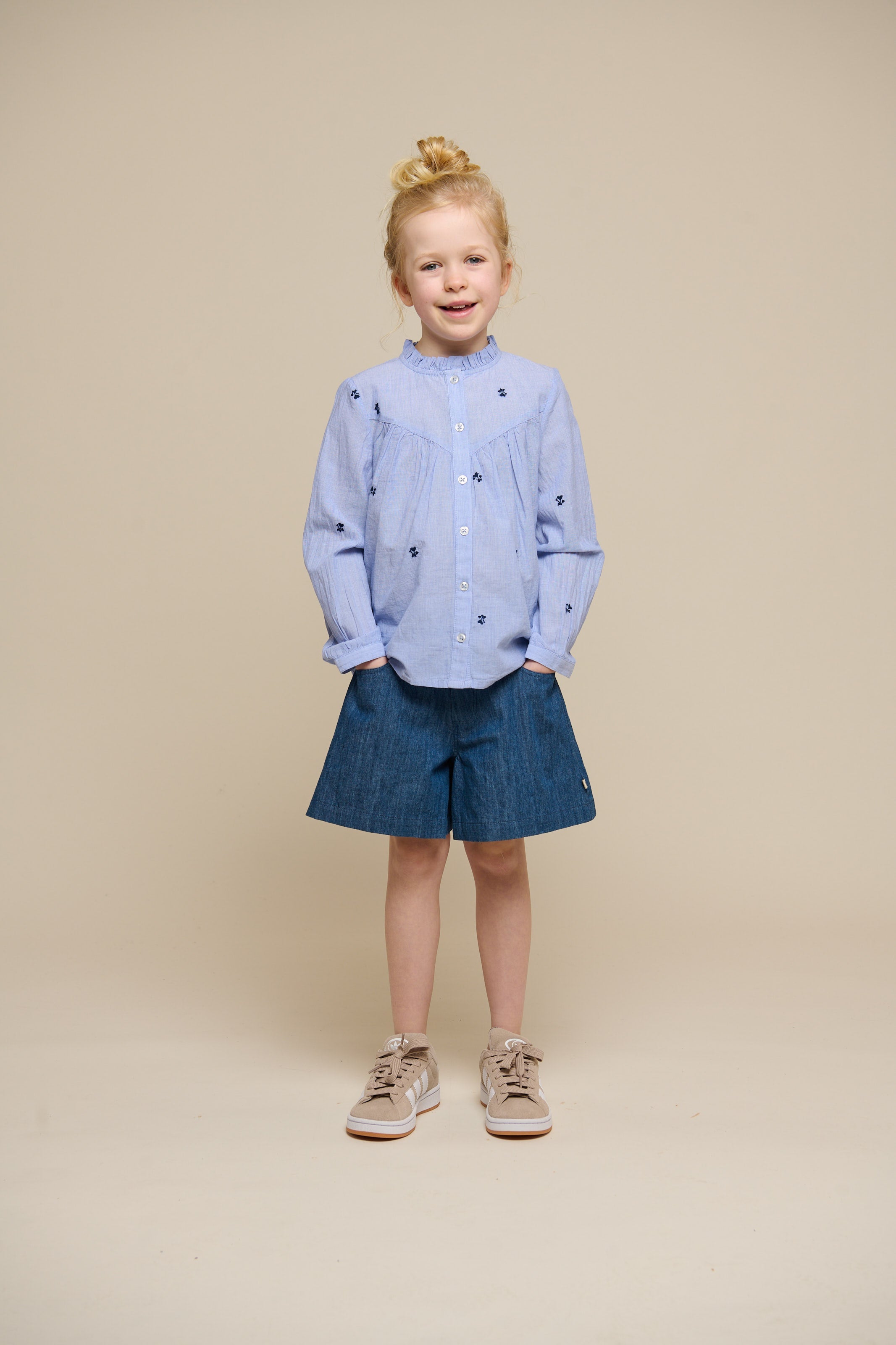 Uitlopende lichte denimshorts - Tween - Blue Denim | 101084 Isabella