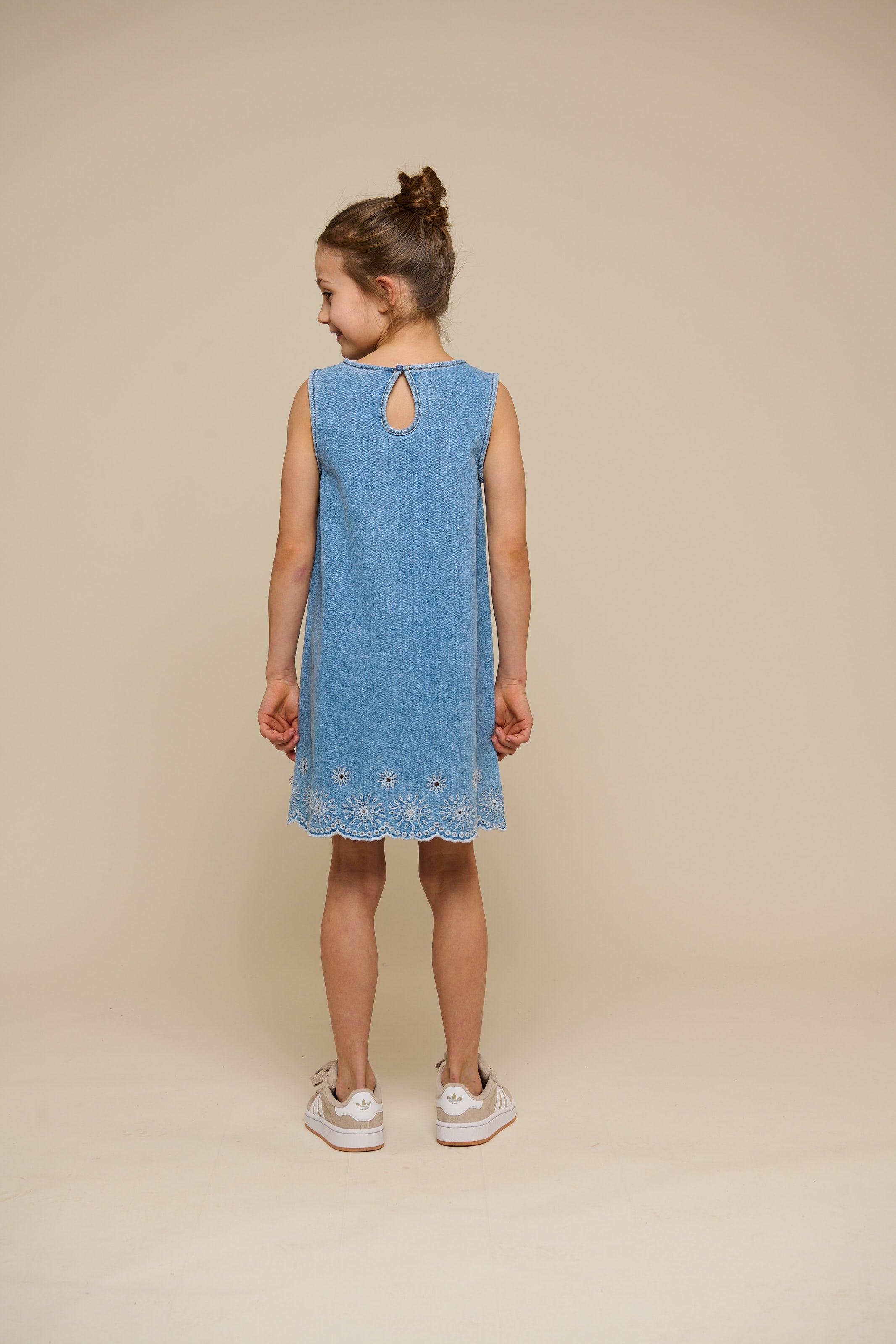 Geborduurde denim minijurk - Tween - Light Blue Denim | 101019 Vera