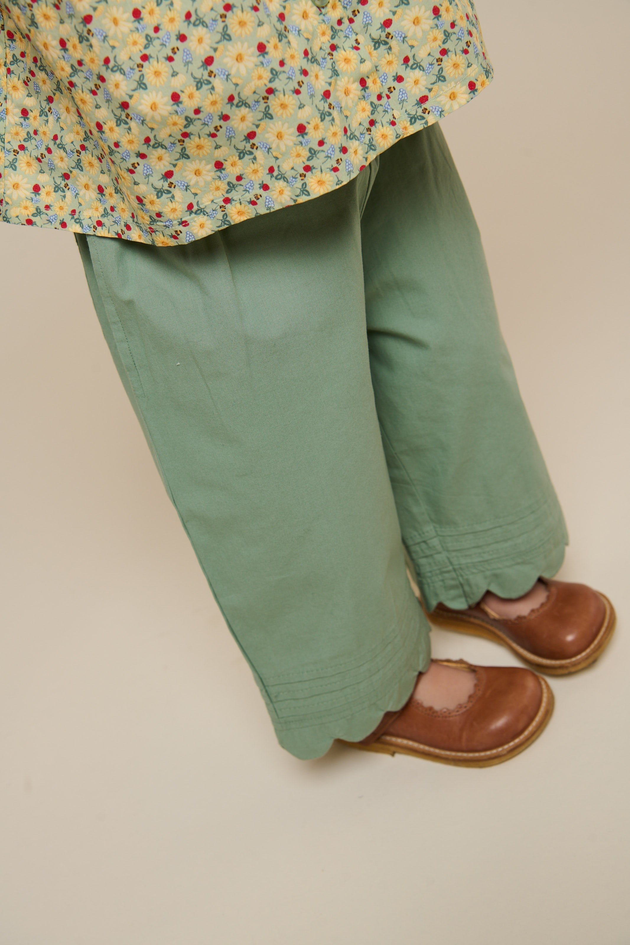 Poplinbroek met Geschulpte Rand - Kids - Dusty Green | 101049 Joy