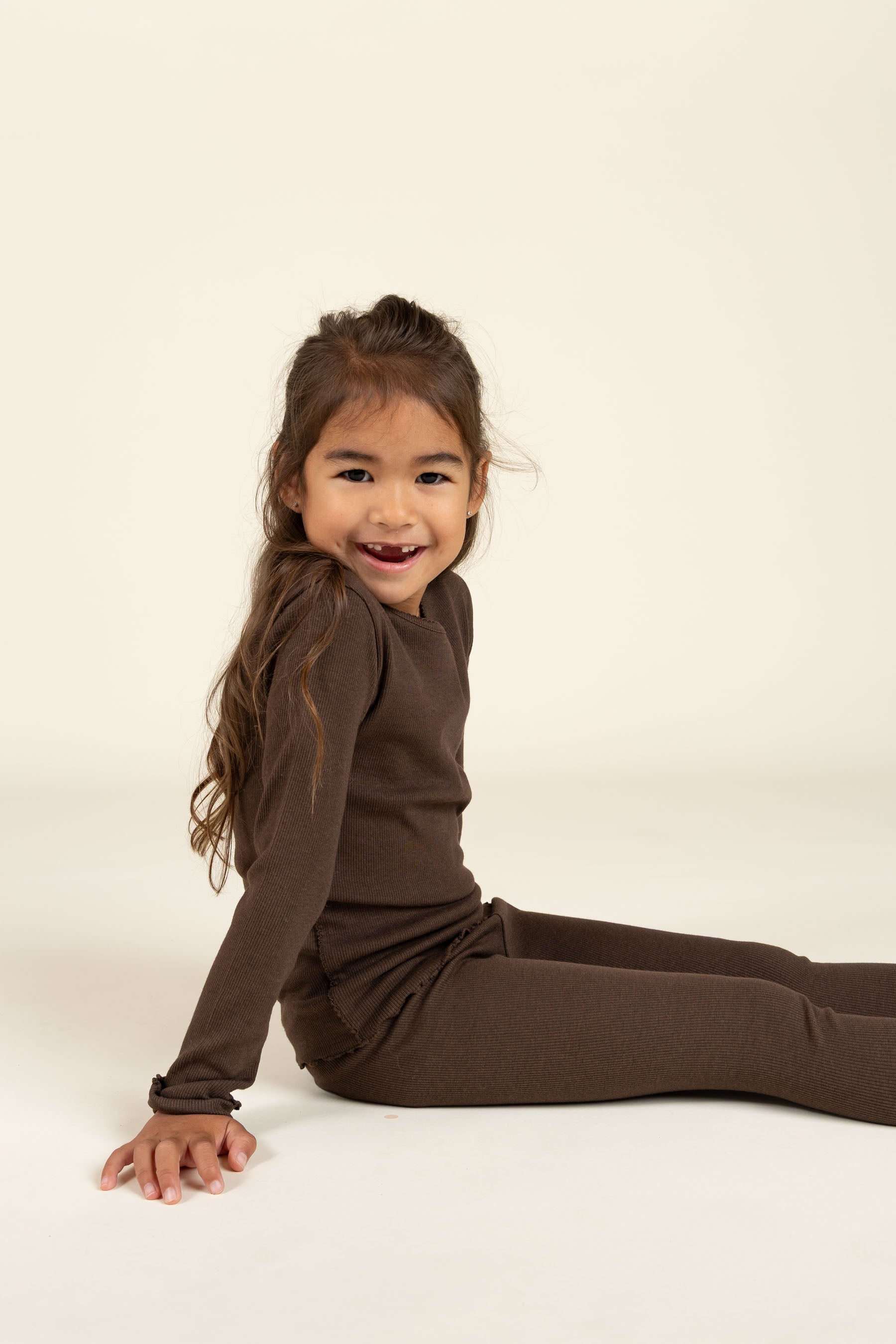 Modal Rib-T-shirt met lange mouwen en Picot-randje - Kids - Chocolate | 100576 Mia