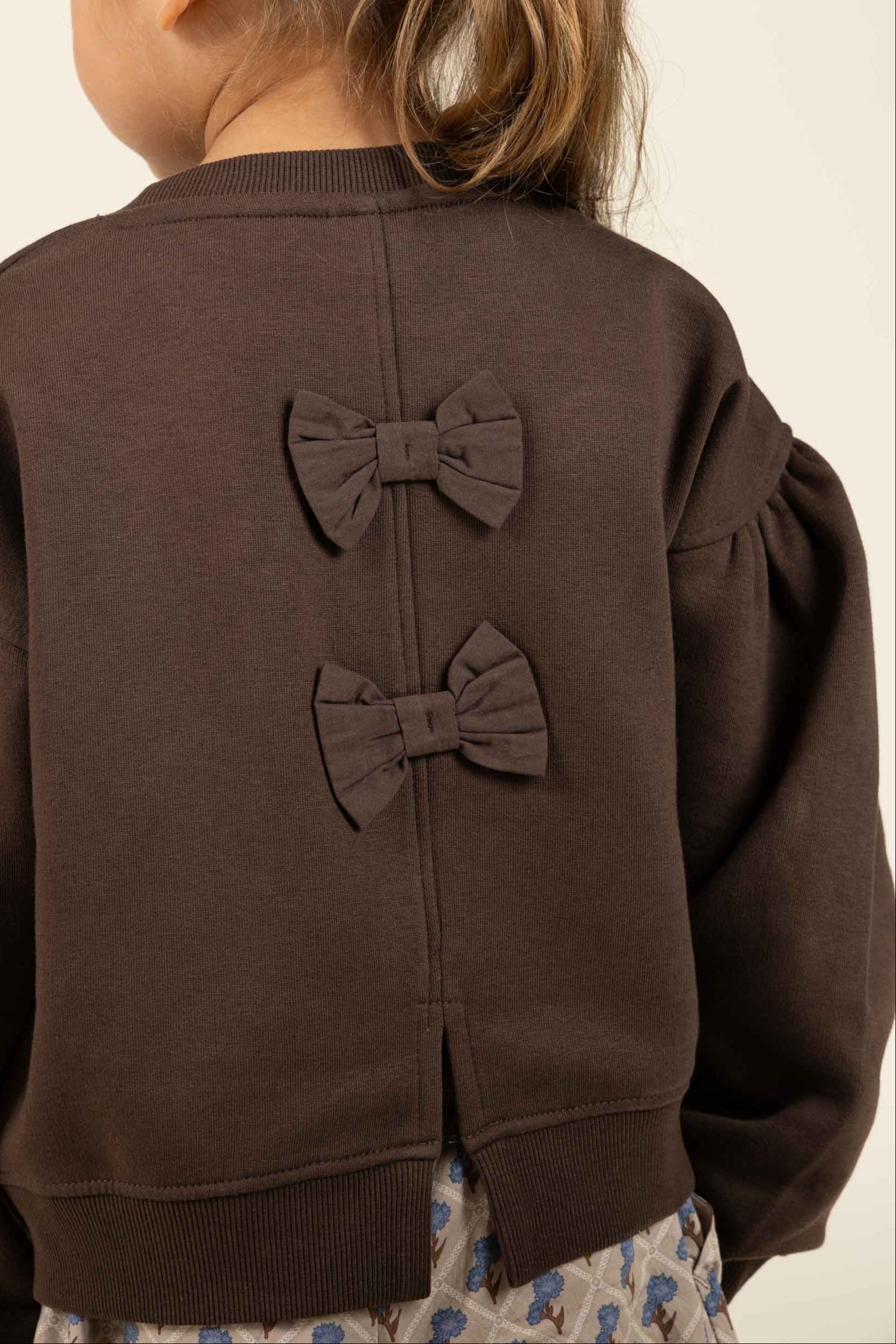Sweatshirt met strikdetail - Kids - Chocolate | 100814 Ruth