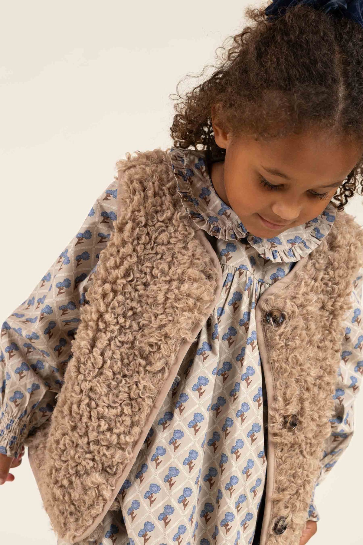 Bodywarmer van imitatiebont - Kids - Caffe Latte | 100550 Ellie