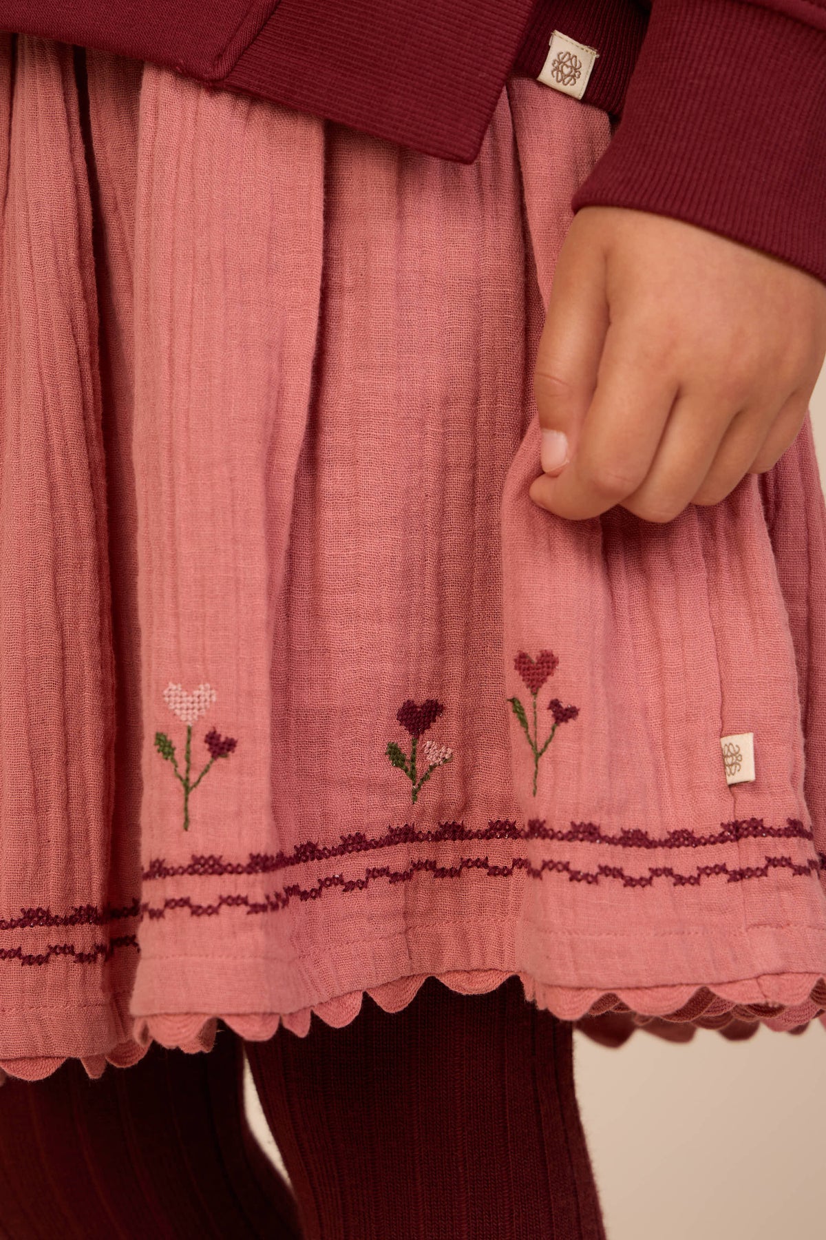 Double gauze rok met kruissteekborduursel Kids - Dusty Rose | 101469 Laureen