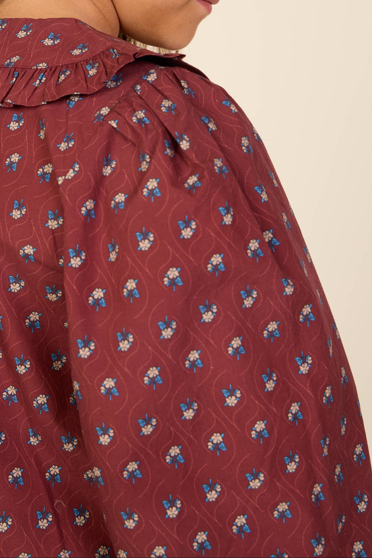Poplin blouse met rucheskraag Kids - Bordeaux Flowerprint | 101453 Julia