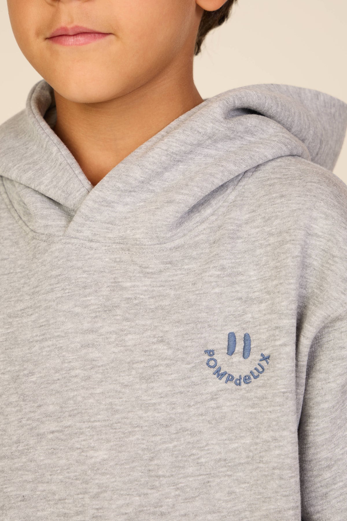 Hoodie met smileyborduursel Tween - Grey Melange | 101584 Andrew