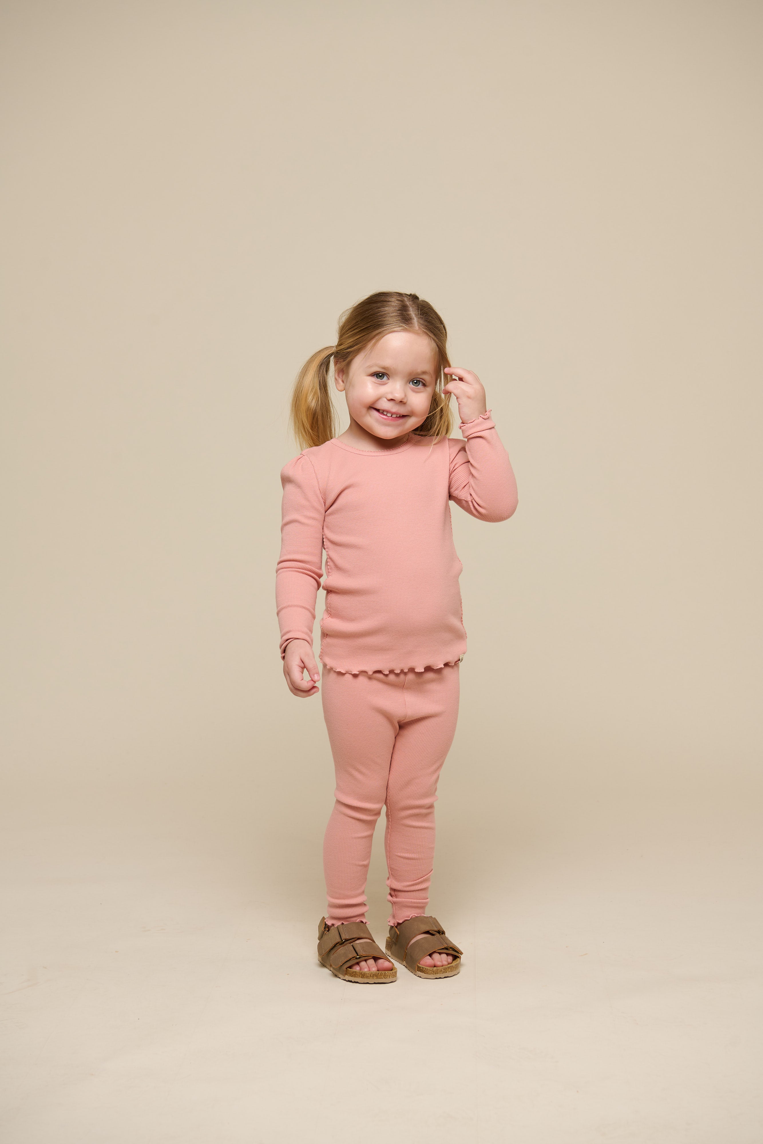 Modal rib T-shirt met lange mouwen - Kids - Rose Tan | 101306 Lottie