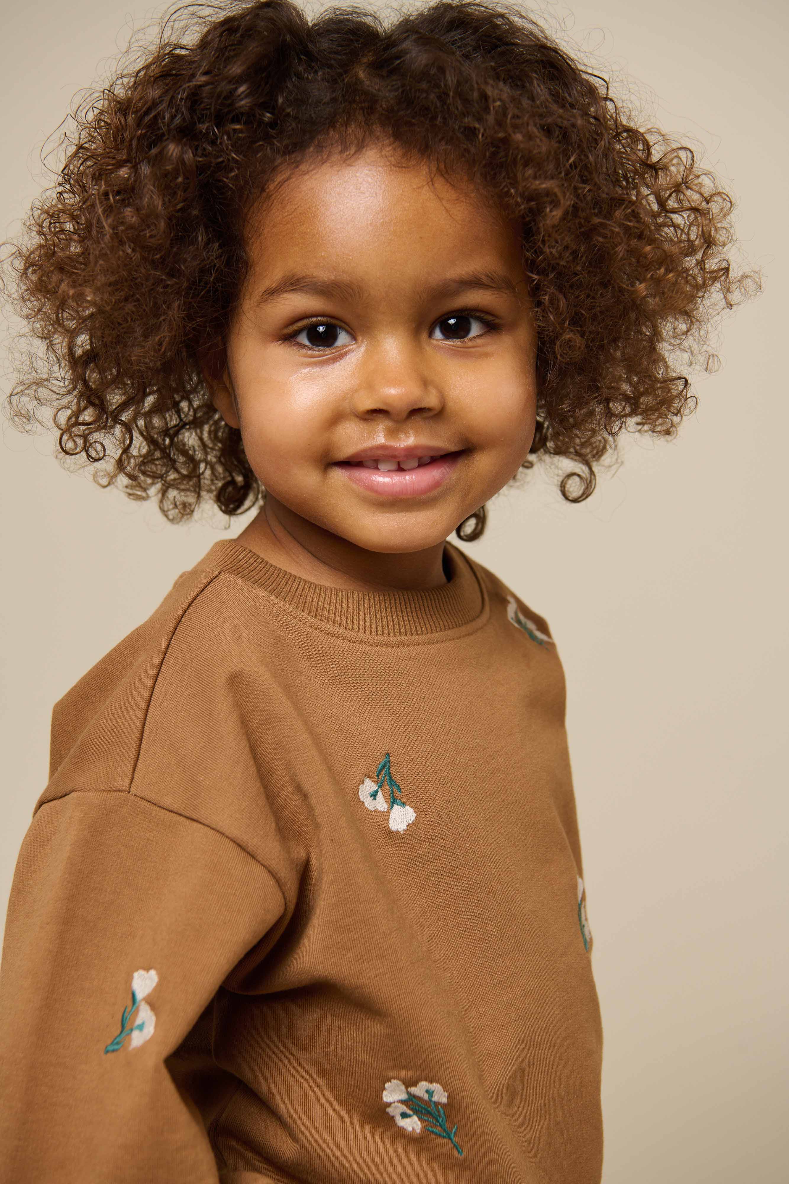 Geborduurd Crewneck Sweatshirt - Kids - Coconut | 101213 Kimber