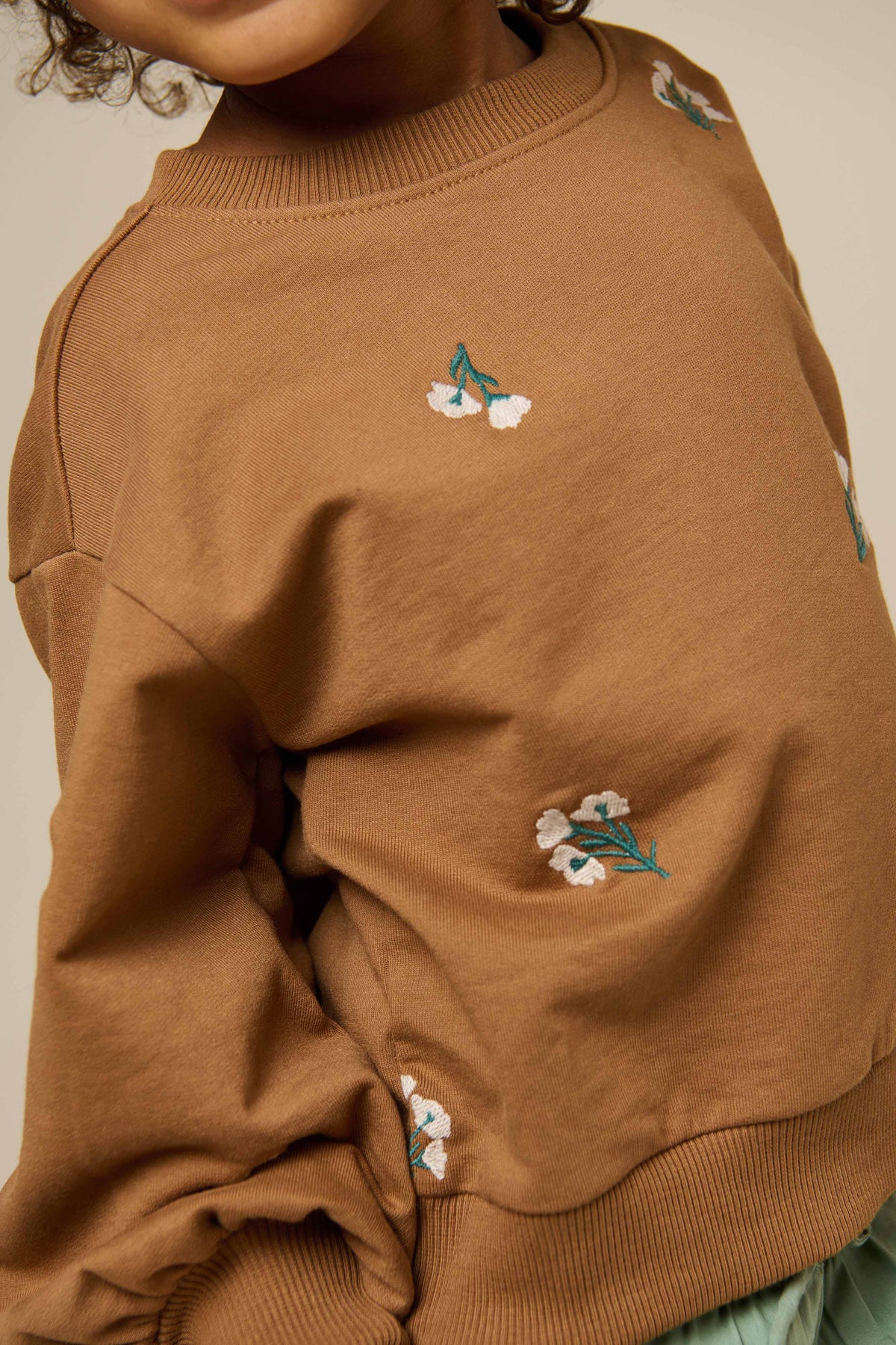 Geborduurd Crewneck Sweatshirt - Kids - Coconut | 101213 Kimber
