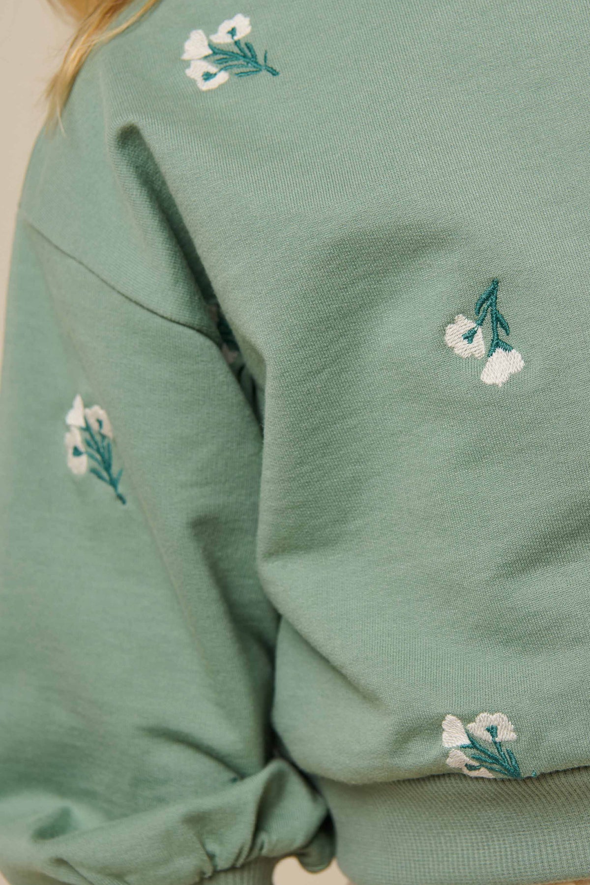 Geborduurd Crewneck Sweatshirt - Tween - Dusty Green | 101212 Kimber