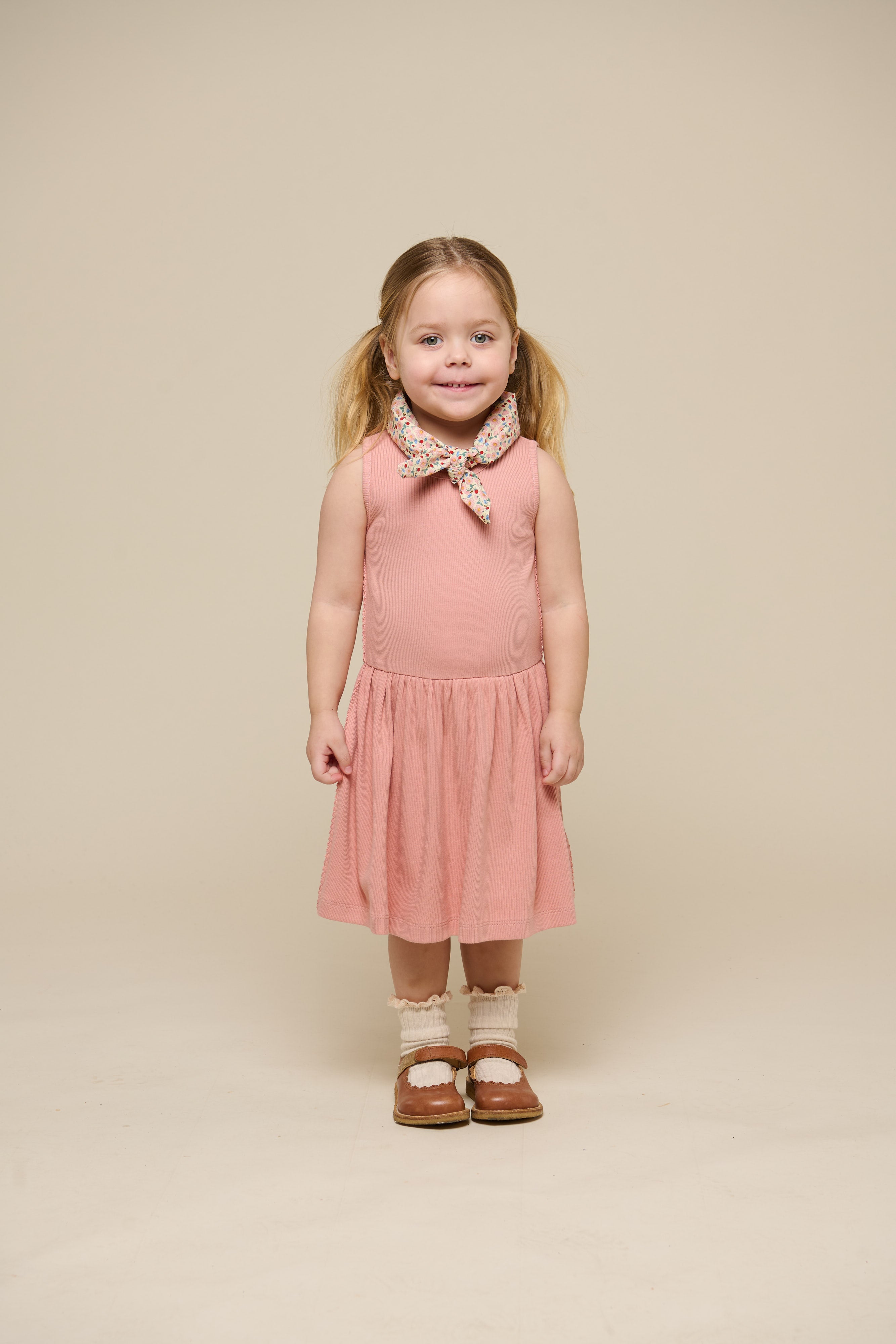 Mouwloze Modal Rib Jurk - Kids - Rose Tan | 101296 Lottie