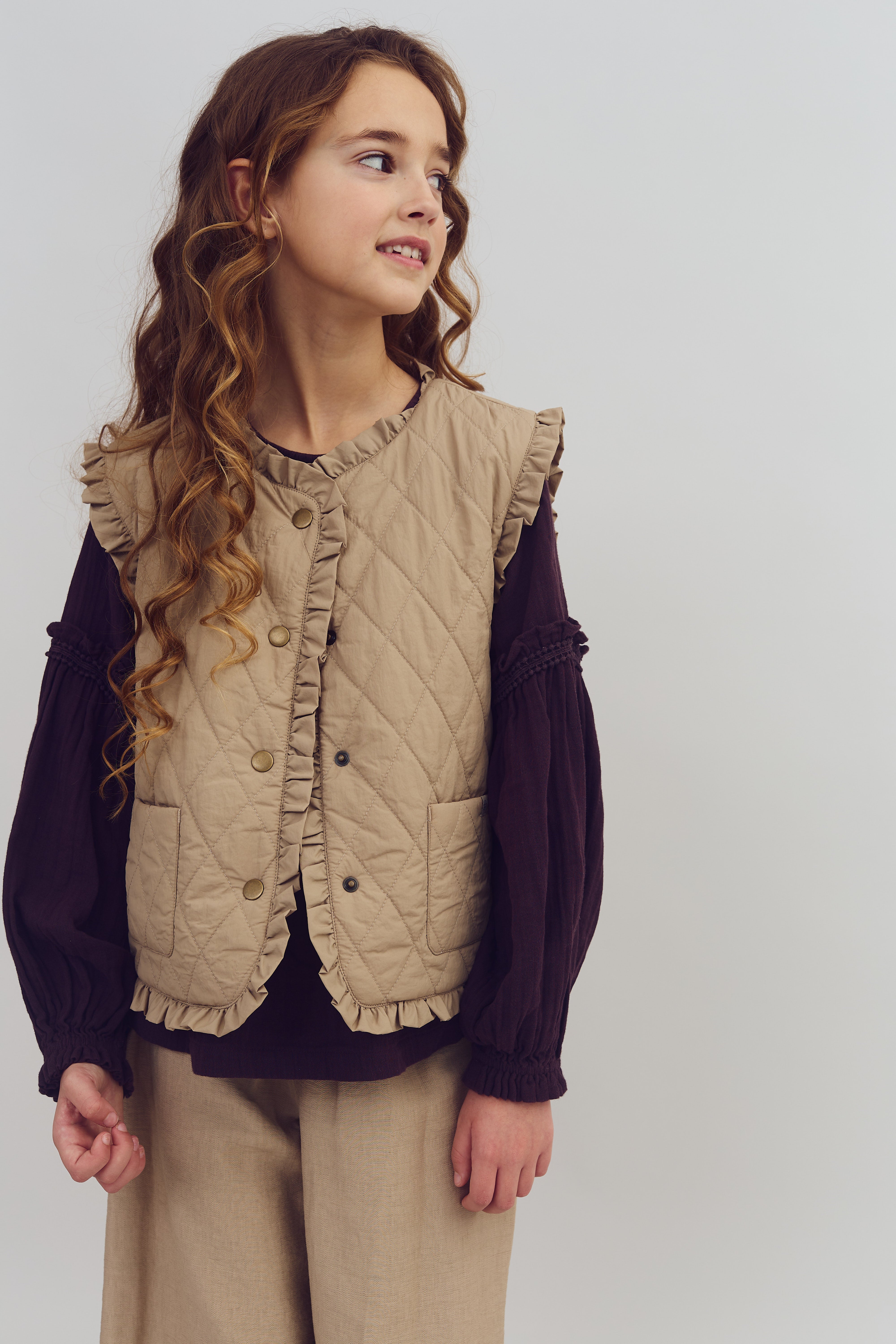 Gewatteerd gilet met ruches - Tweens - Dark beige