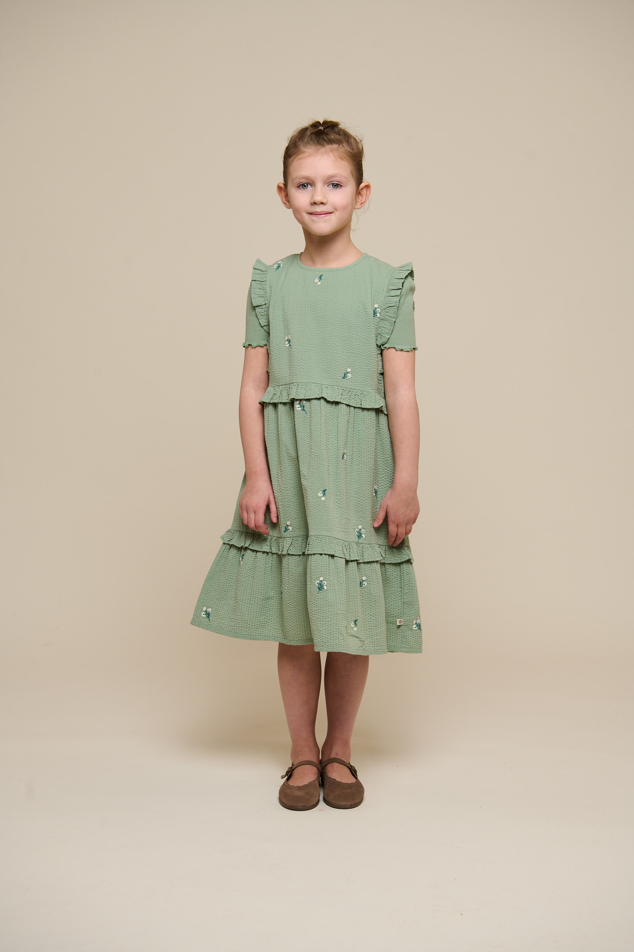 Geborduurde seersucker jurk - Tween - Dusty Green | 100977 Nora