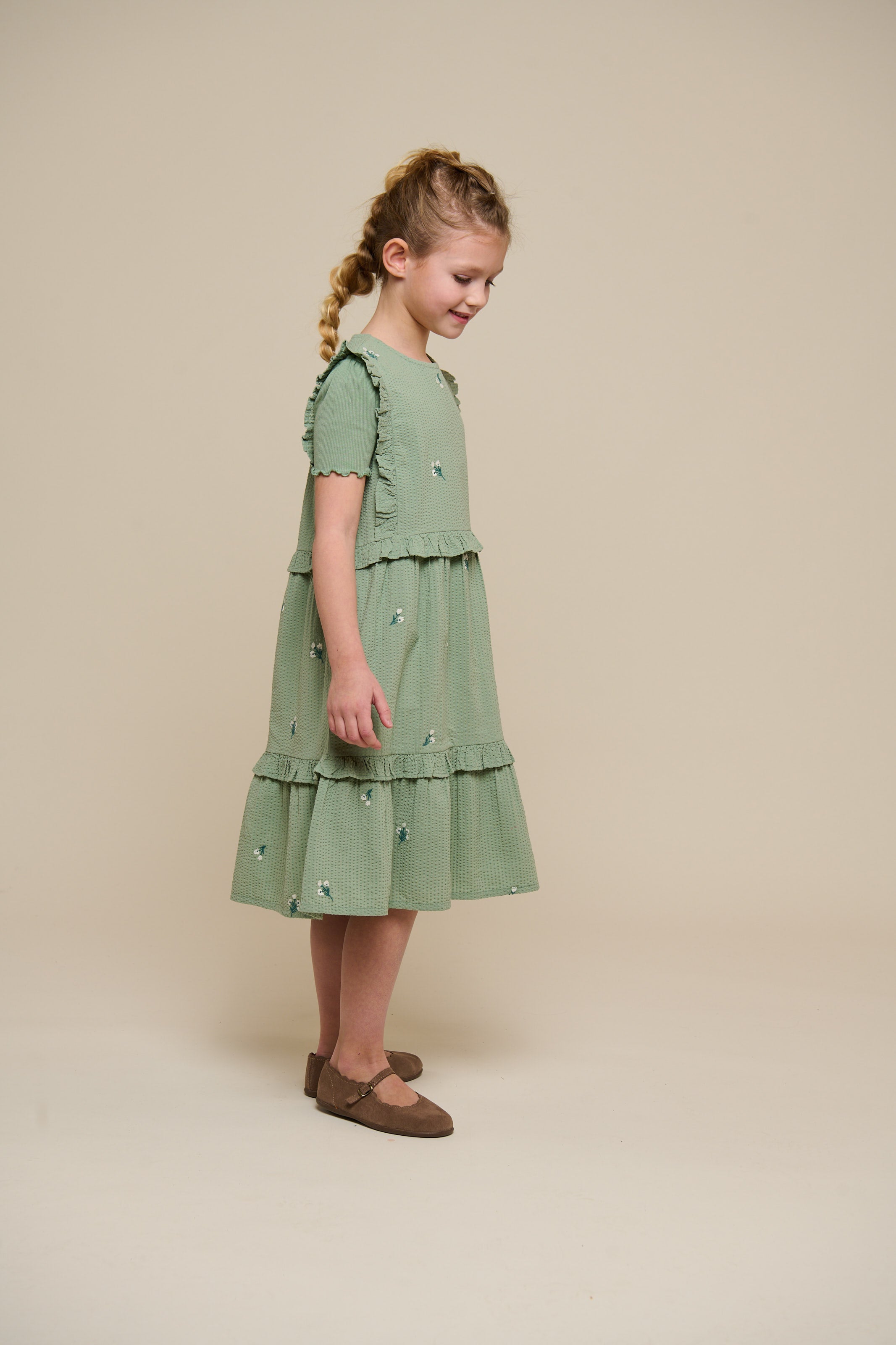 Geborduurde seersucker jurk - Tween - Dusty Green | 100977 Nora