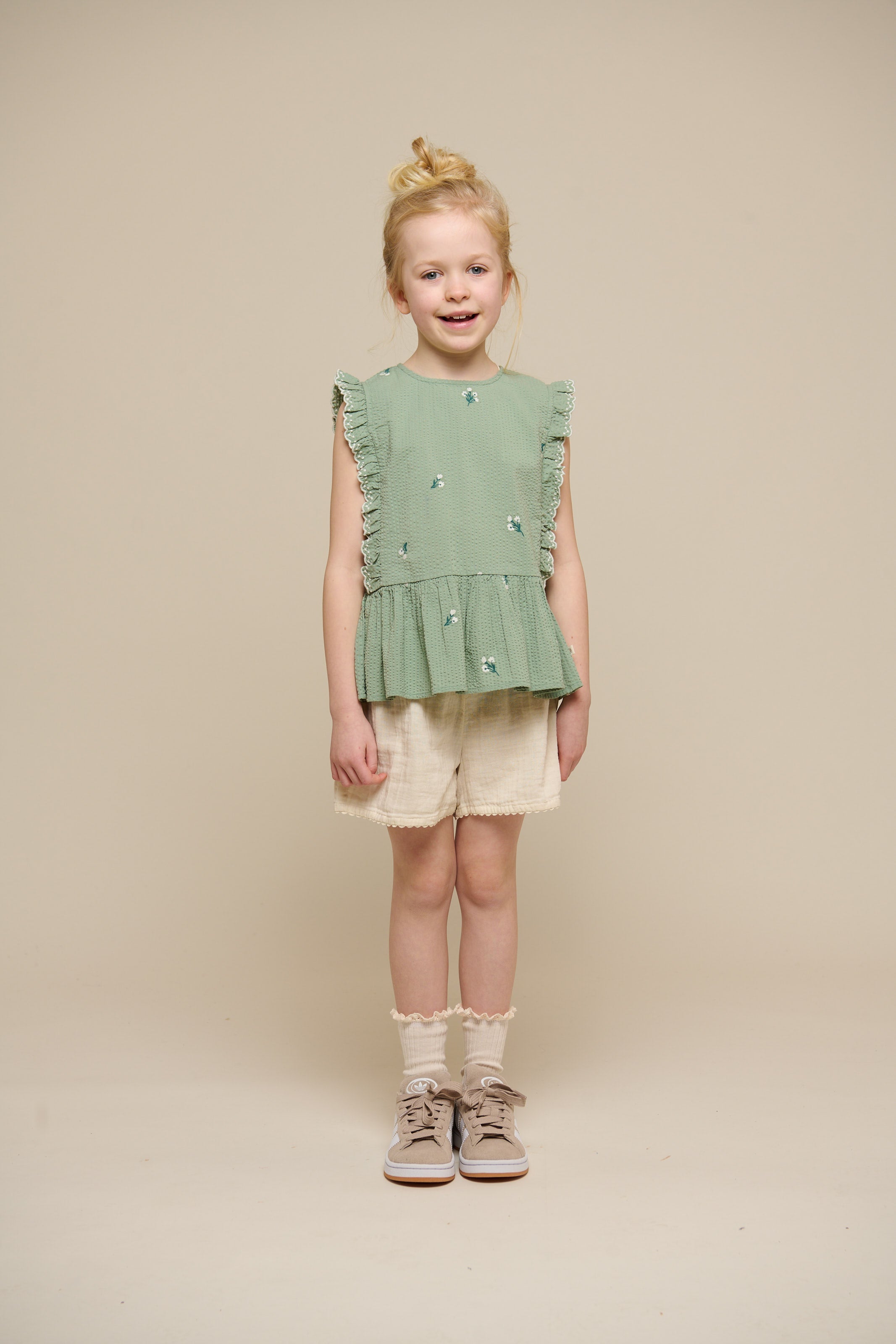 Geborduurde Seersucker Top - Tween - Dusty Green | 100981 Nora