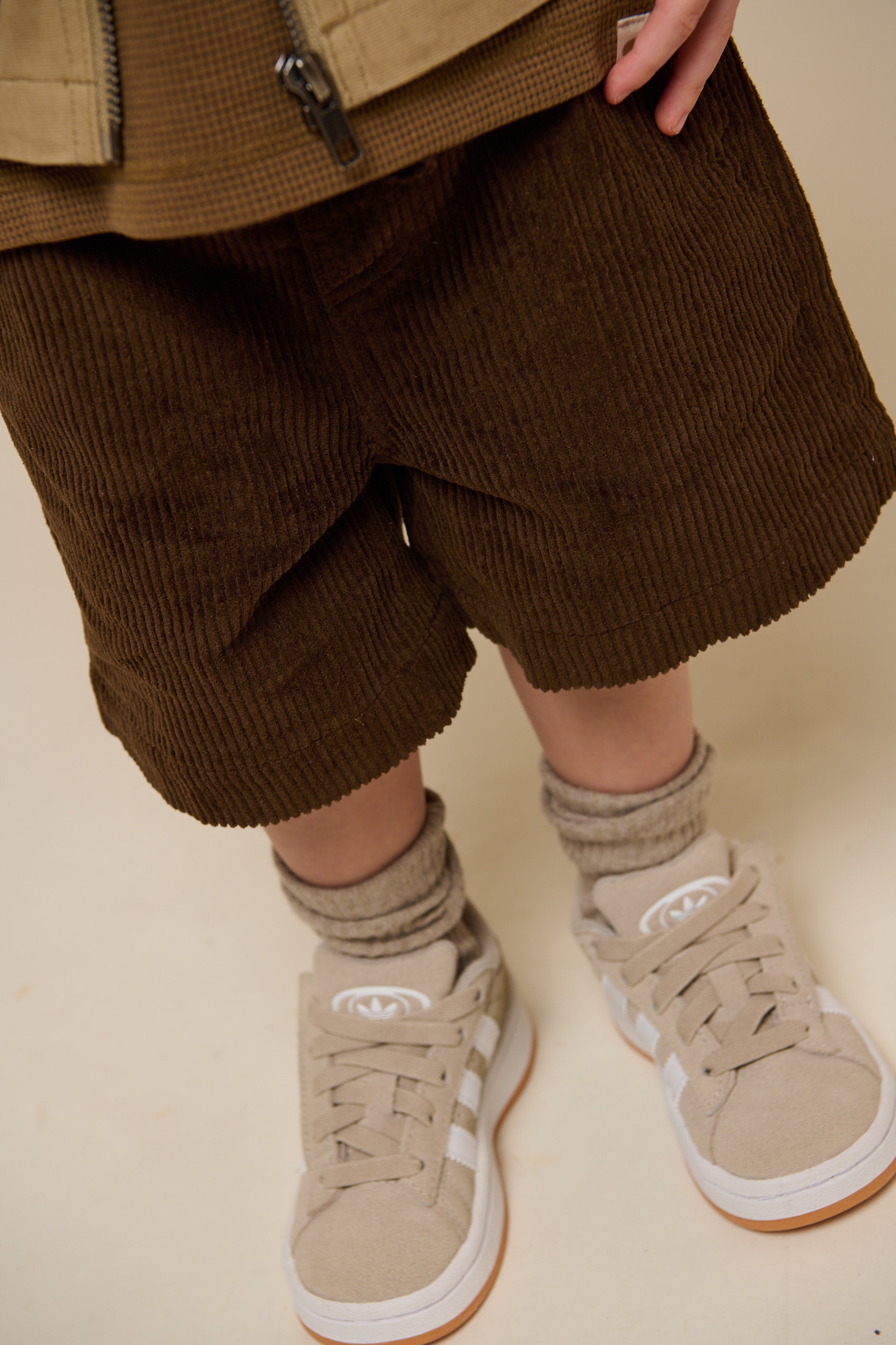 Pull-On Ribfluwelen Shorts - Kids - Dark Brown | 101104 Tobias