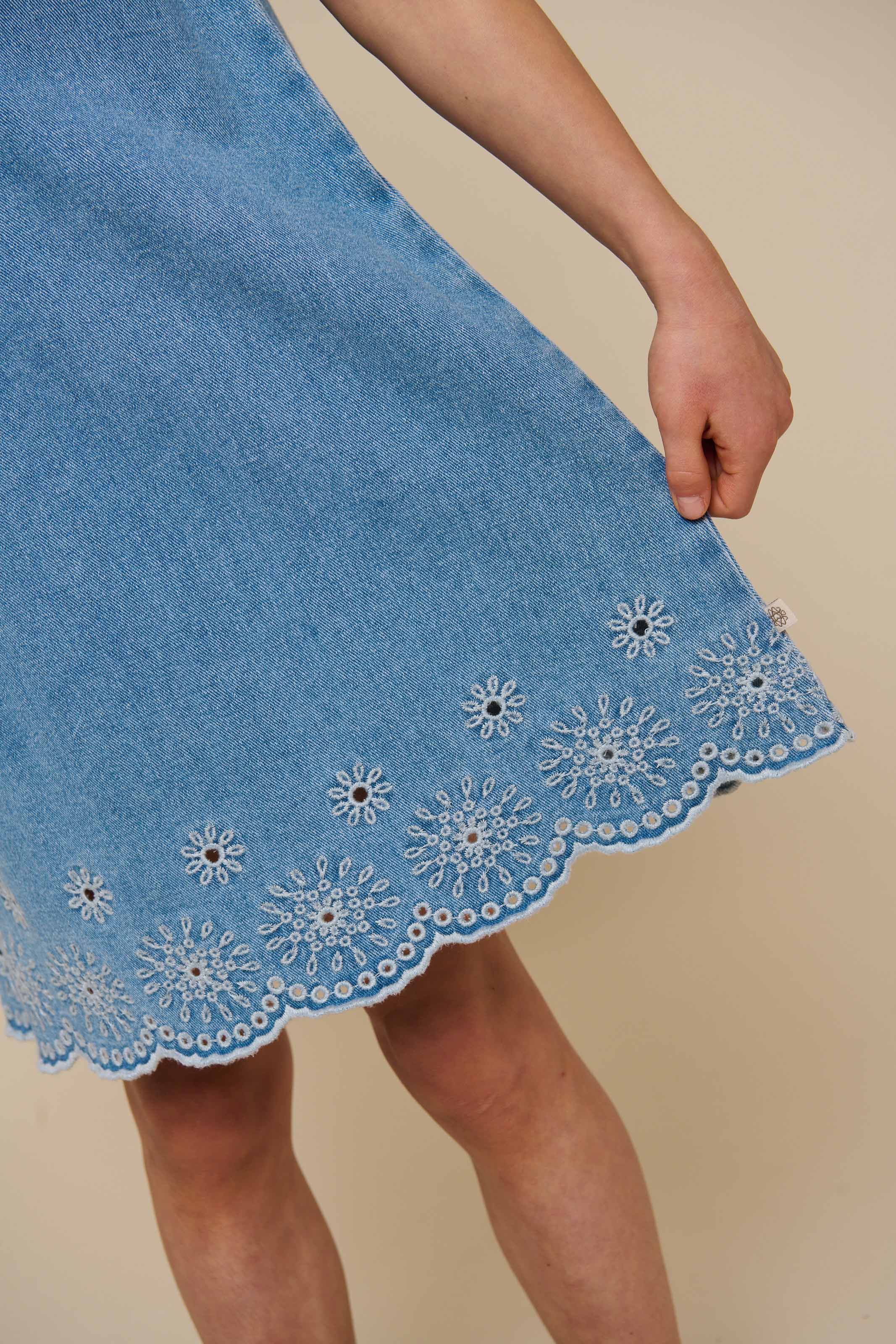 Geborduurde denim minijurk - Tween - Light Blue Denim | 101019 Vera