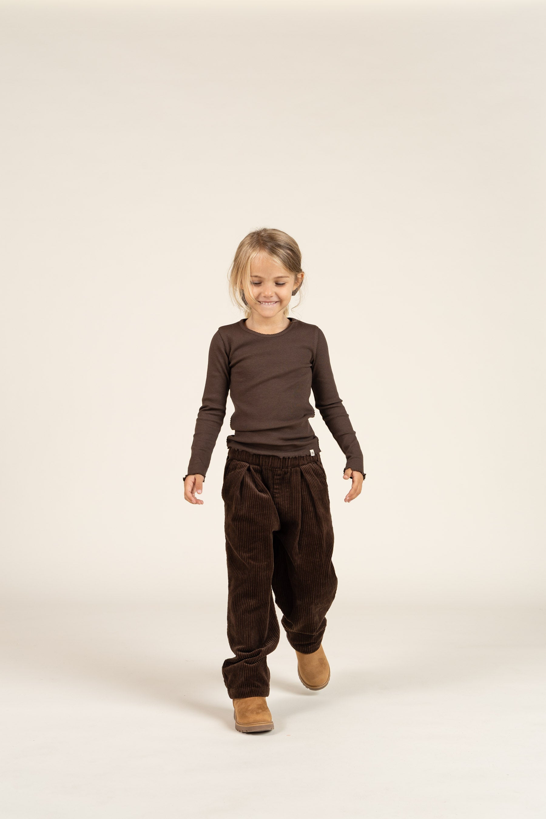 Modal Rib-T-shirt met lange mouwen en Picot-randje - Kids - Chocolate | 100576 Mia