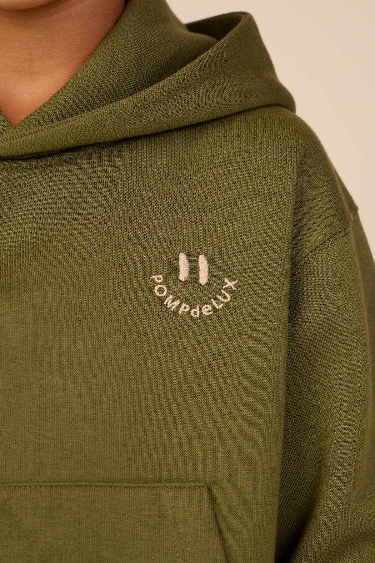 Hoodie met smileyborduursel Tween - Moss Green | 101582 Andrew