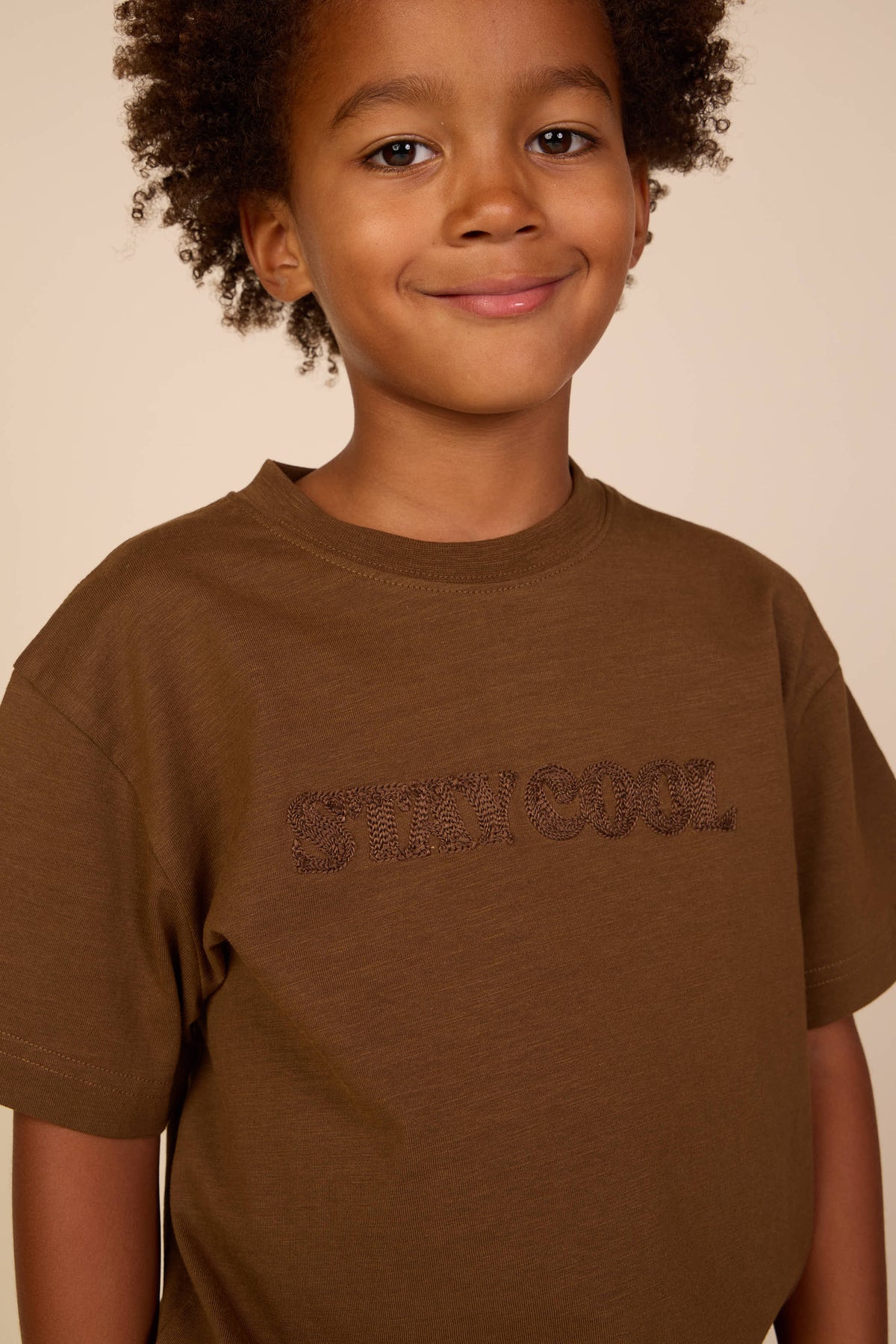Slub jersey T-shirt met Borduursel - Tween - Dark Brown | 101158 Villum