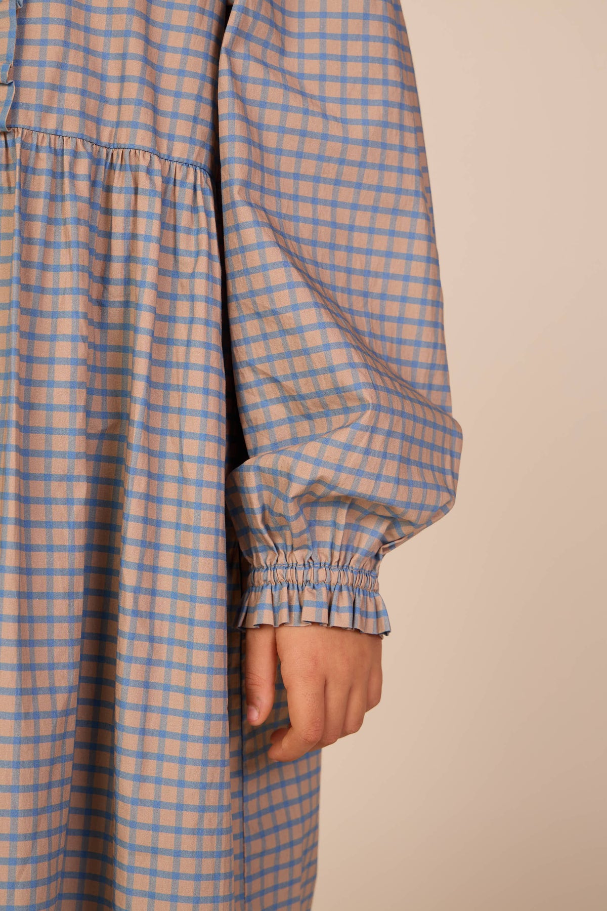 Poplin jurk met ruches langs de knopenlijst Tween - Blue Check | 101438 Julia