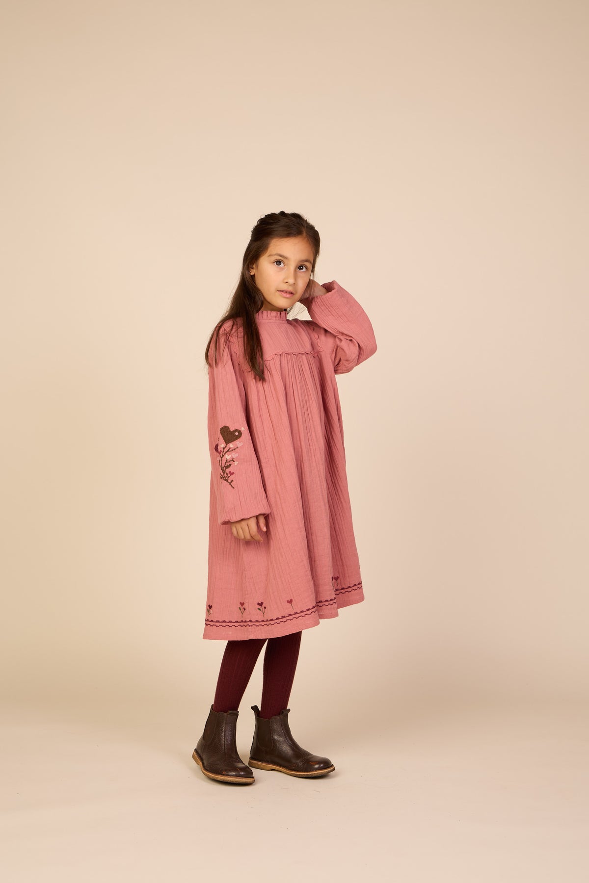 Double gauze jurk met kruissteekborduursel Tween - Dusty Rose | 101466 Laureen