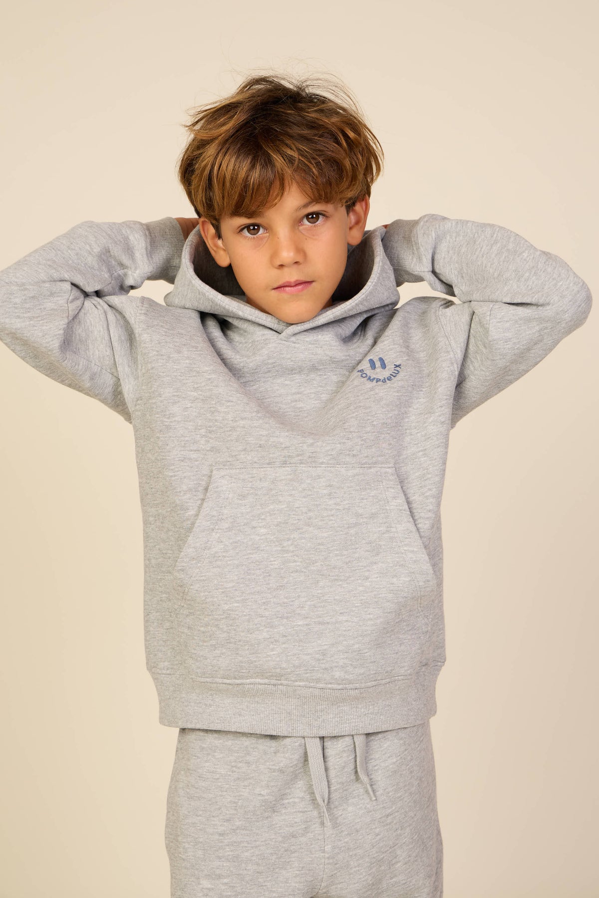 Hoodie met smileyborduursel Tween - Grey Melange | 101584 Andrew